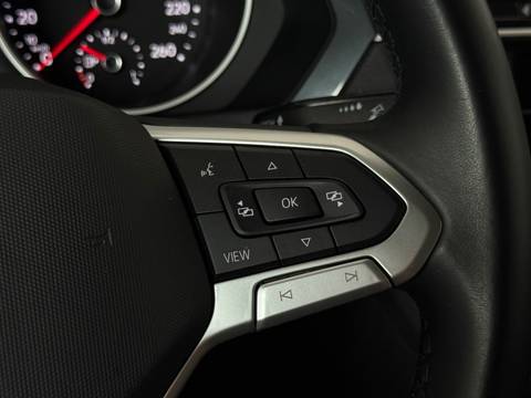 2021 Volkswagen Tiguan — sličica 12
