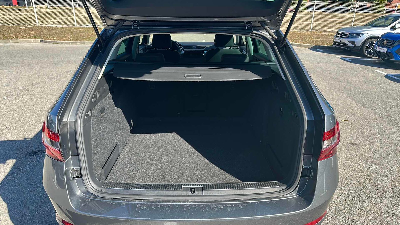2022 Škoda Superb Combi — fotografija 12