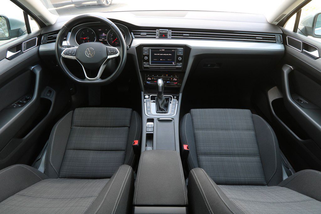 2021 Volkswagen Passat — fotografija 5