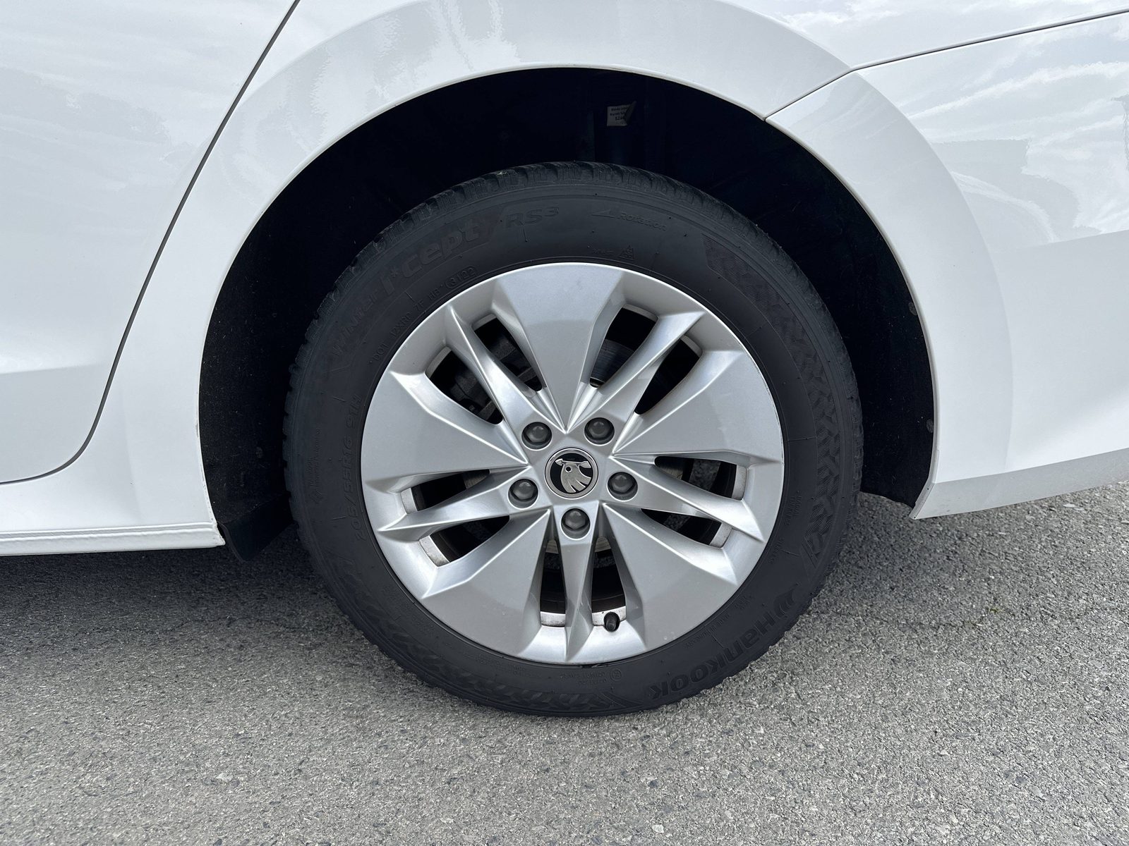 2023 Škoda Octavia Combi — fotografija 15