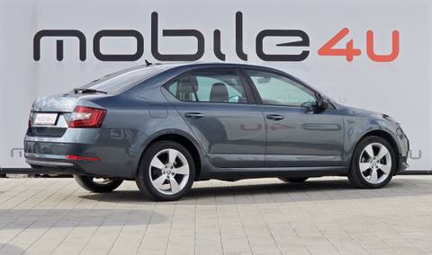 2020 Škoda Octavia — sličica 4