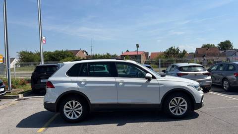 2021 Volkswagen Tiguan — sličica 8