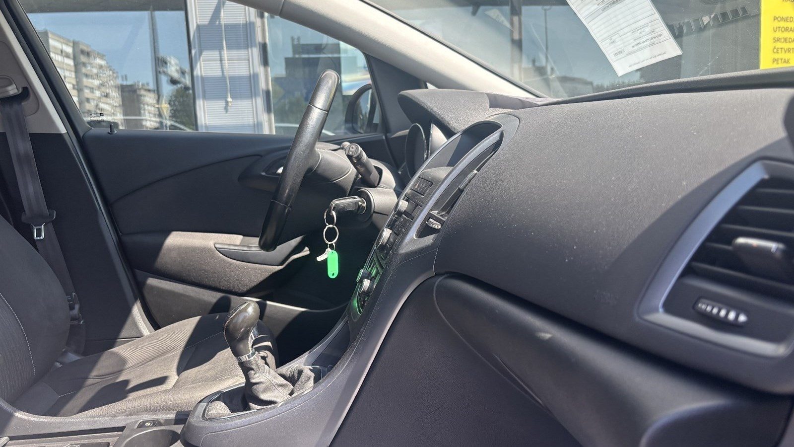 2015 Opel Astra — fotografija 11