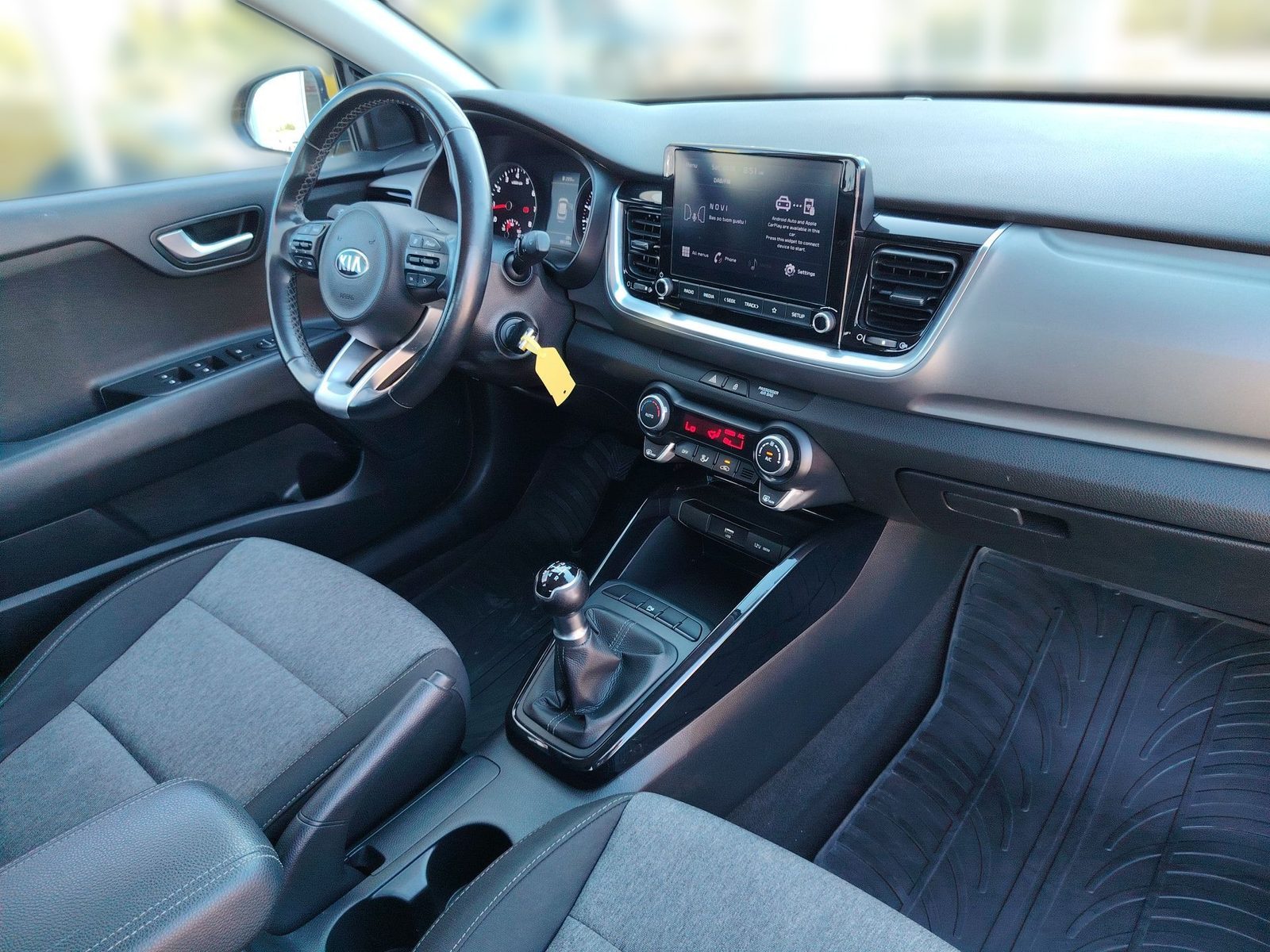 2021 Kia Stonic — fotografija 22