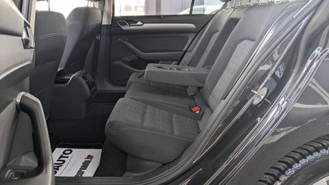 2021 Volkswagen Passat — sličica 24