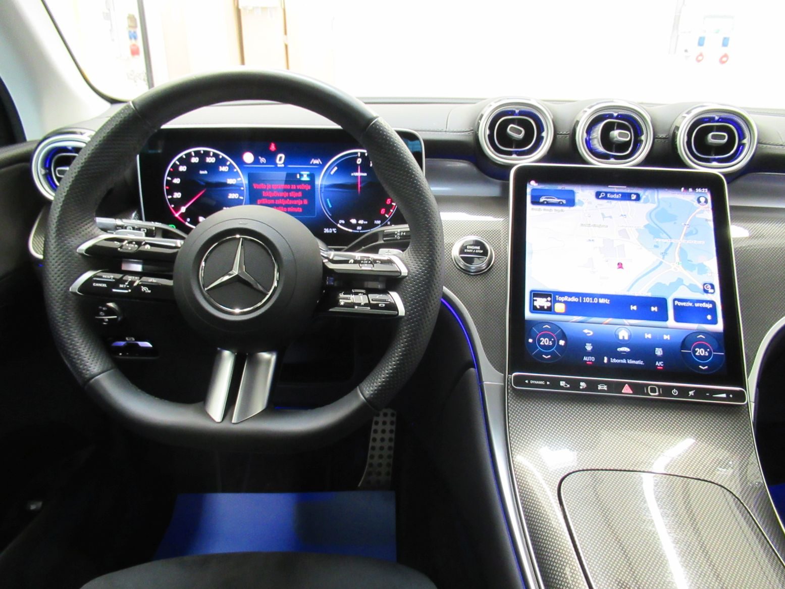 2025 Mercedes-Benz GLC AMG Line — fotografija 14