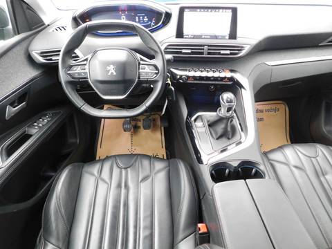 2017 Peugeot 3008 — sličica 10