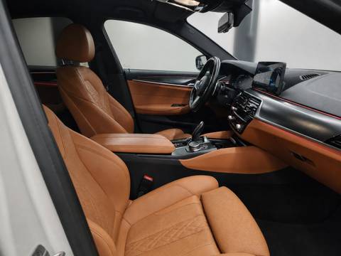 2021 BMW Serija 5 — sličica 24