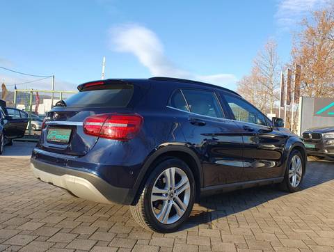 2017 Mercedes-Benz GLA — sličica 26