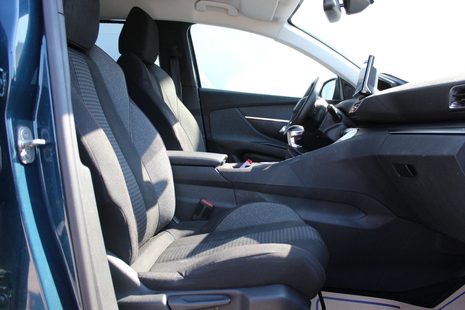 2022 Peugeot 5008 — fotografija 11