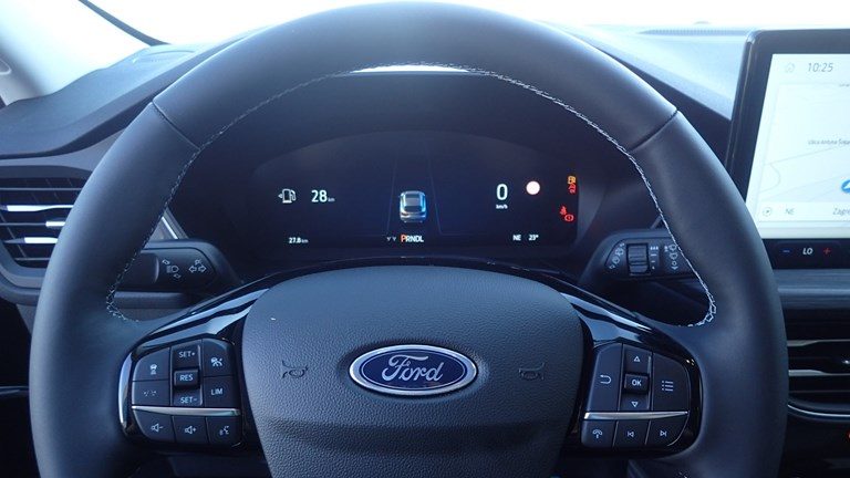 2025 Ford Kuga — fotografija 13