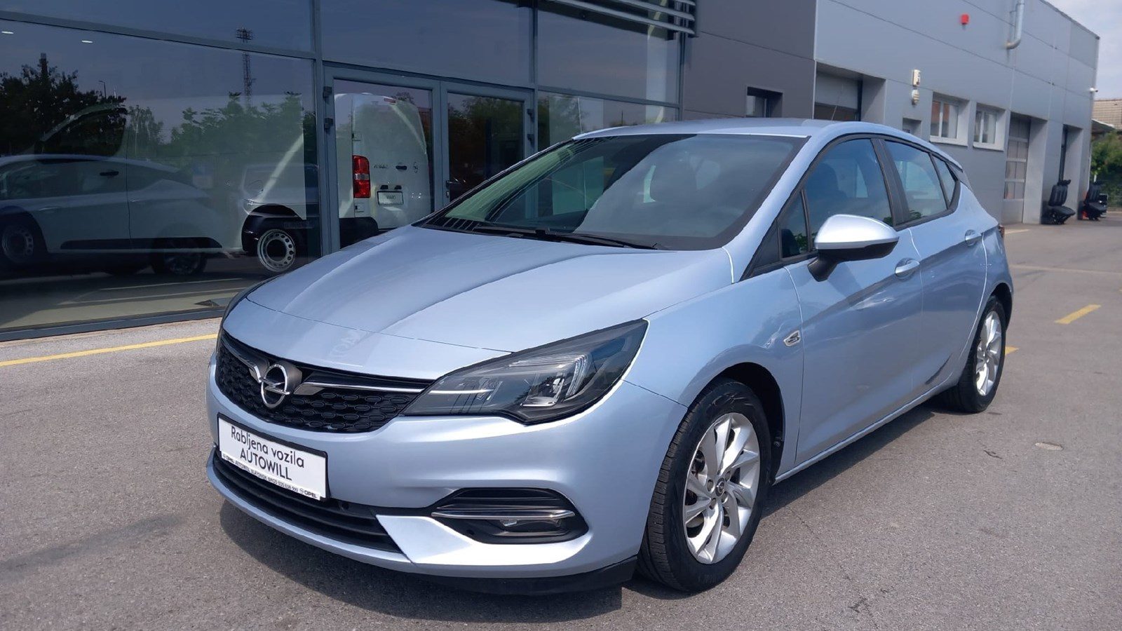 2020 Opel Astra — fotografija 3