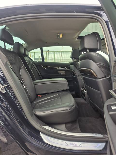 2016 BMW Serija 7 — sličica 26