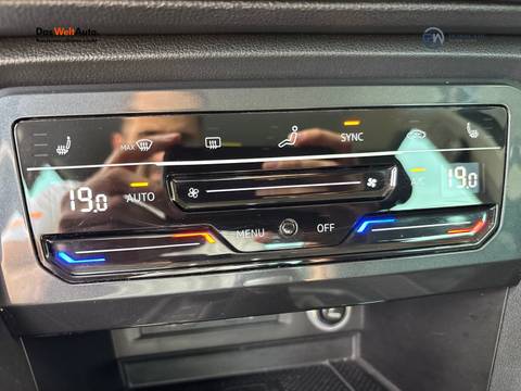 2021 Volkswagen Tiguan — sličica 21