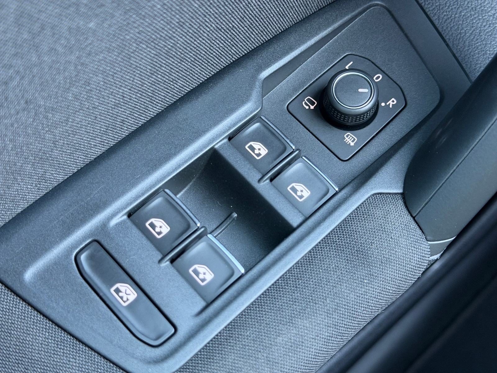 2020 Volkswagen Tiguan — fotografija 28