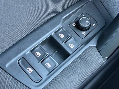 2020 Volkswagen Tiguan — sličica 28