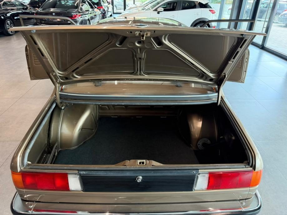 1983 BMW Serija 3 — fotografija 21