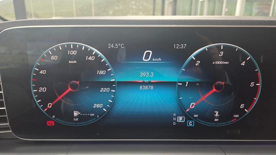 2019 Mercedes-Benz GLE — fotografija 11