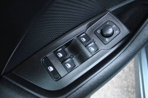 2021 Škoda Octavia Combi — sličica 13