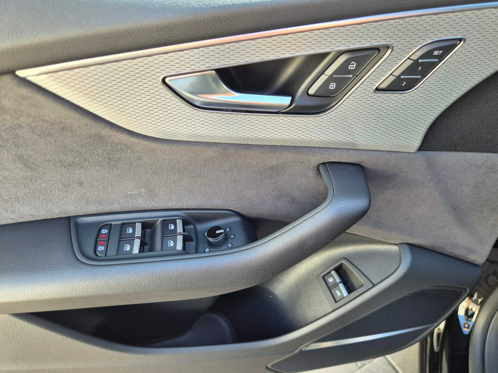 2025 Audi Q8 S line — fotografija 20