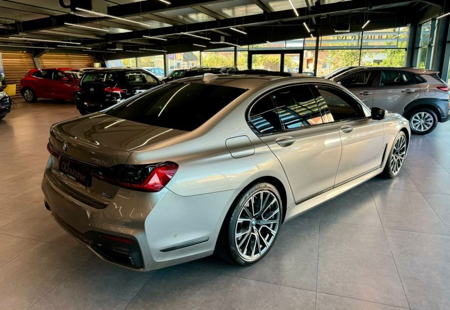 2021 BMW Serija 7 — fotografija 8