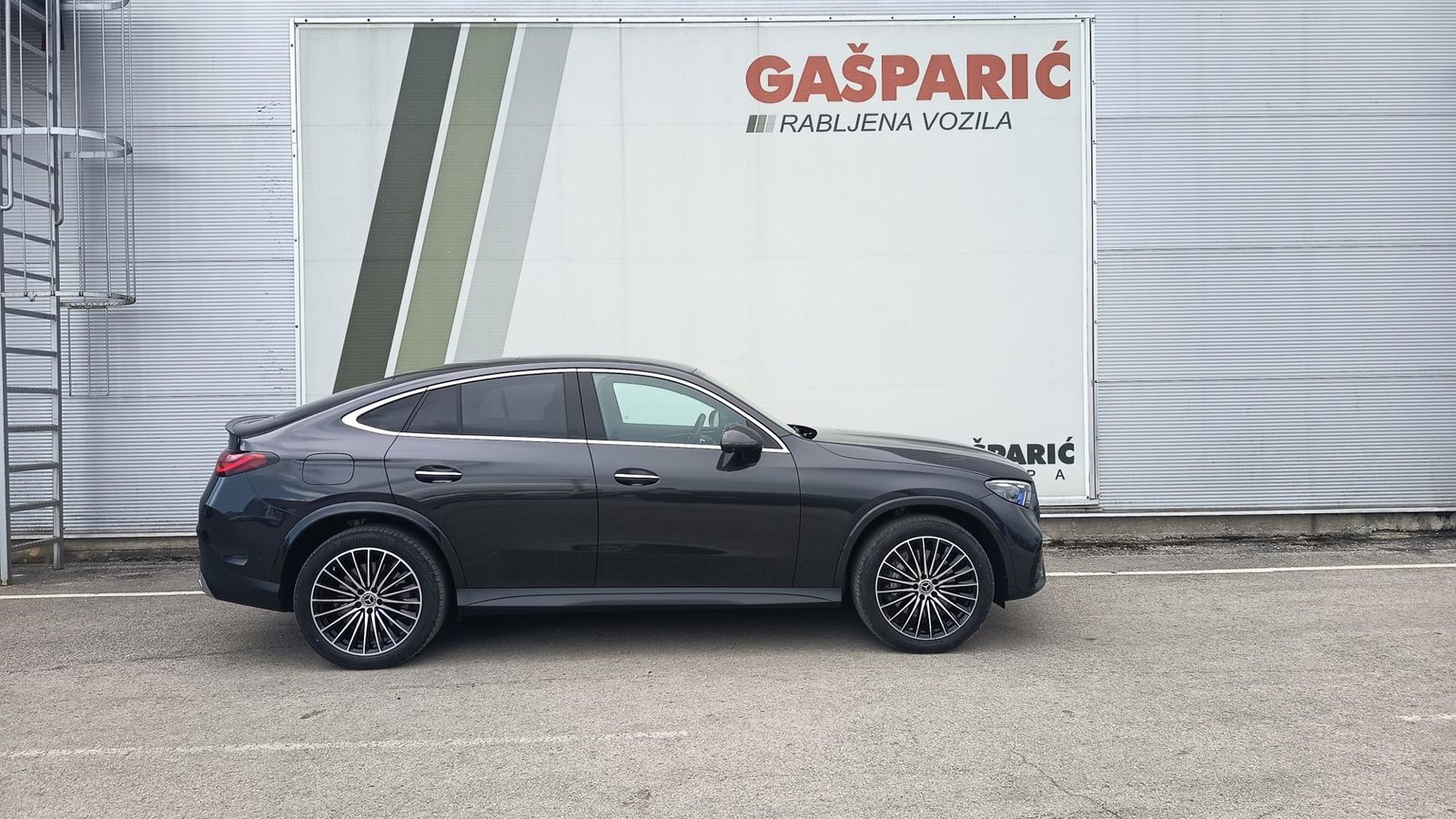 2025 Mercedes-Benz GLC — fotografija 3
