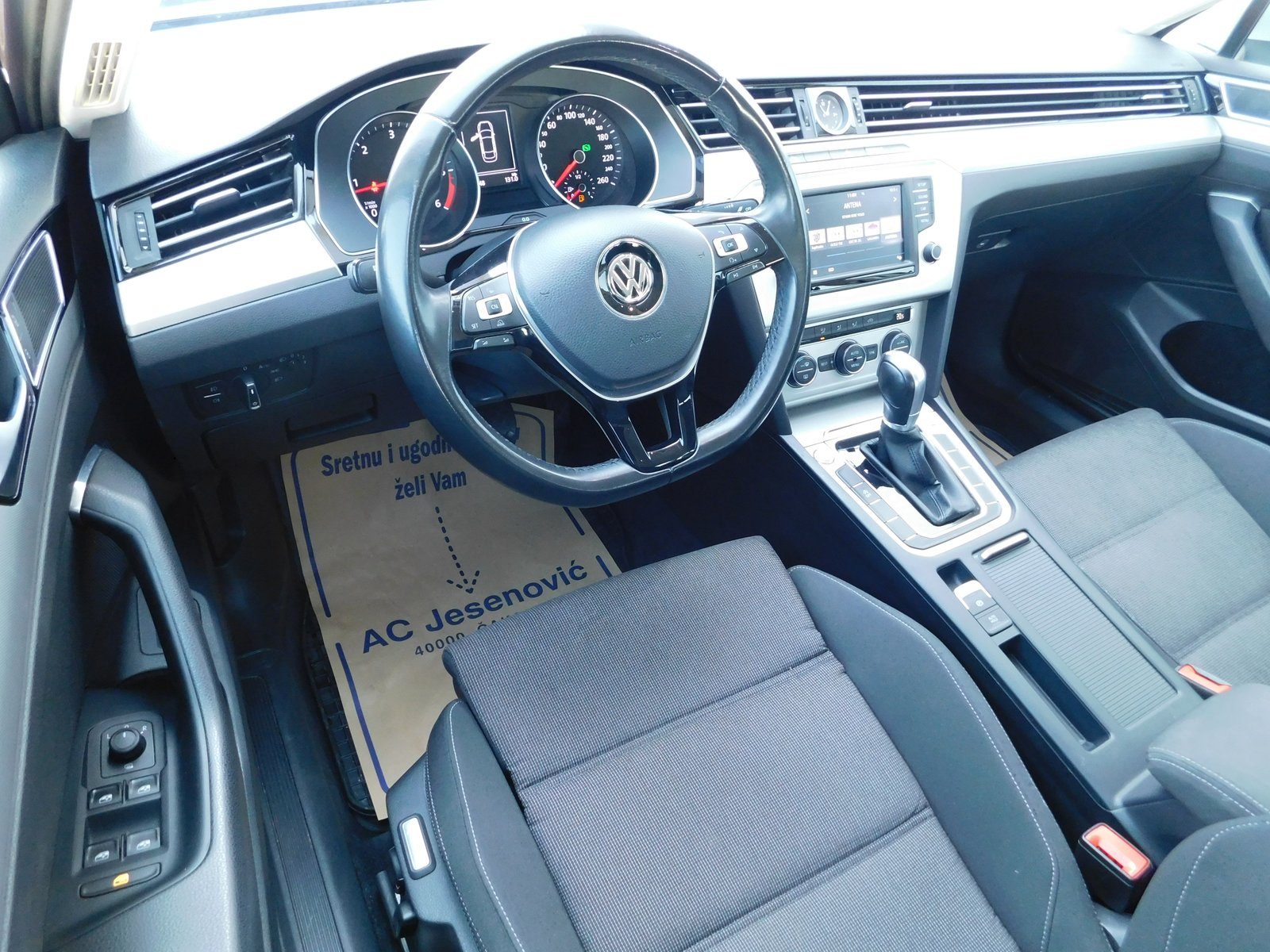2017 Volkswagen Passat — fotografija 8