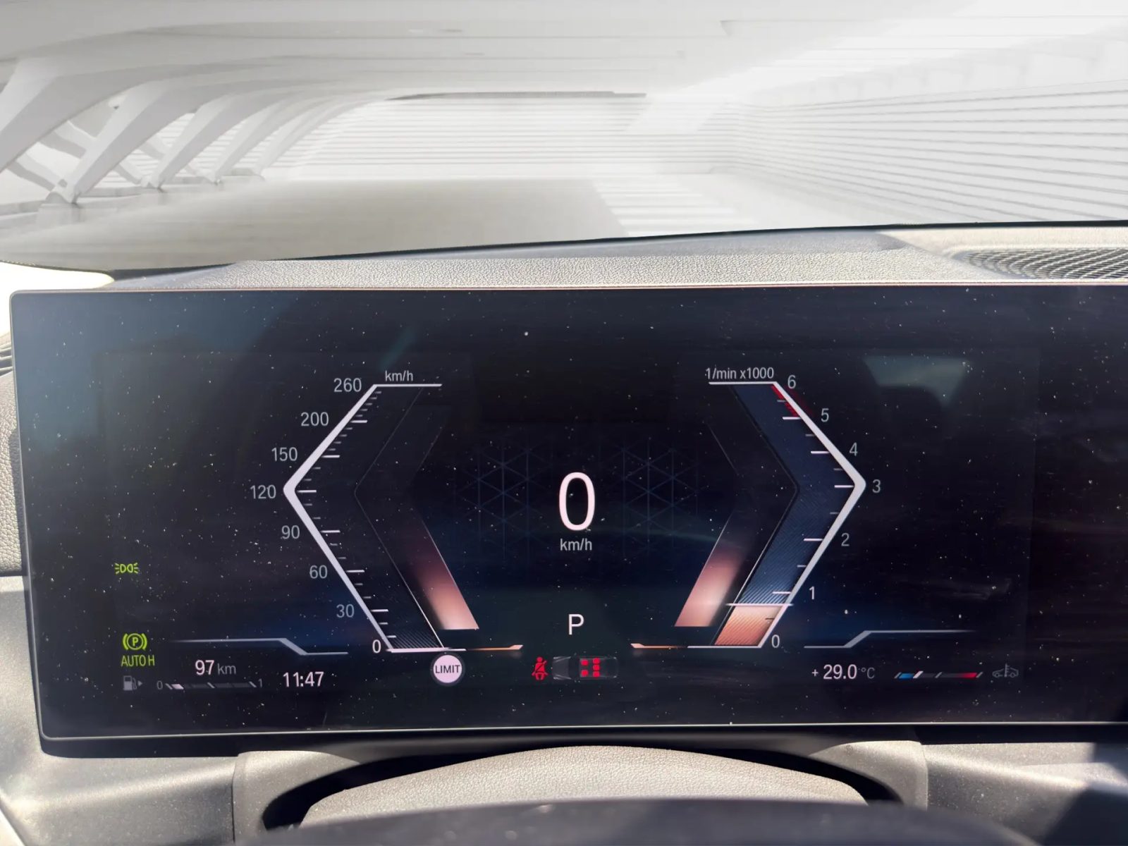 2023 BMW Serija 3 — fotografija 11