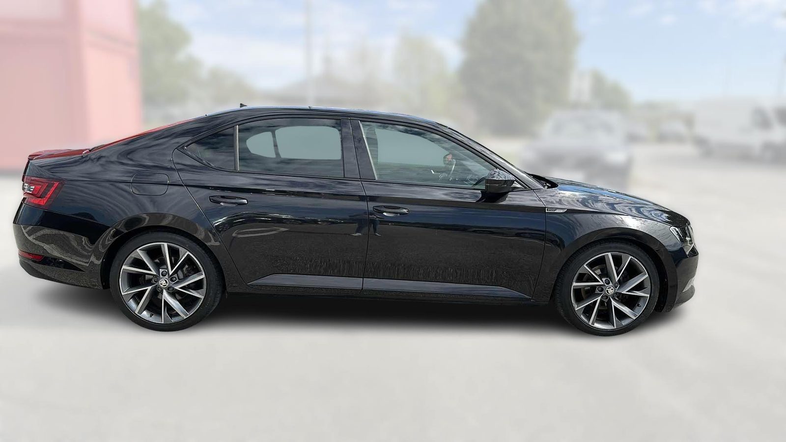 2019 Škoda Superb — fotografija 8