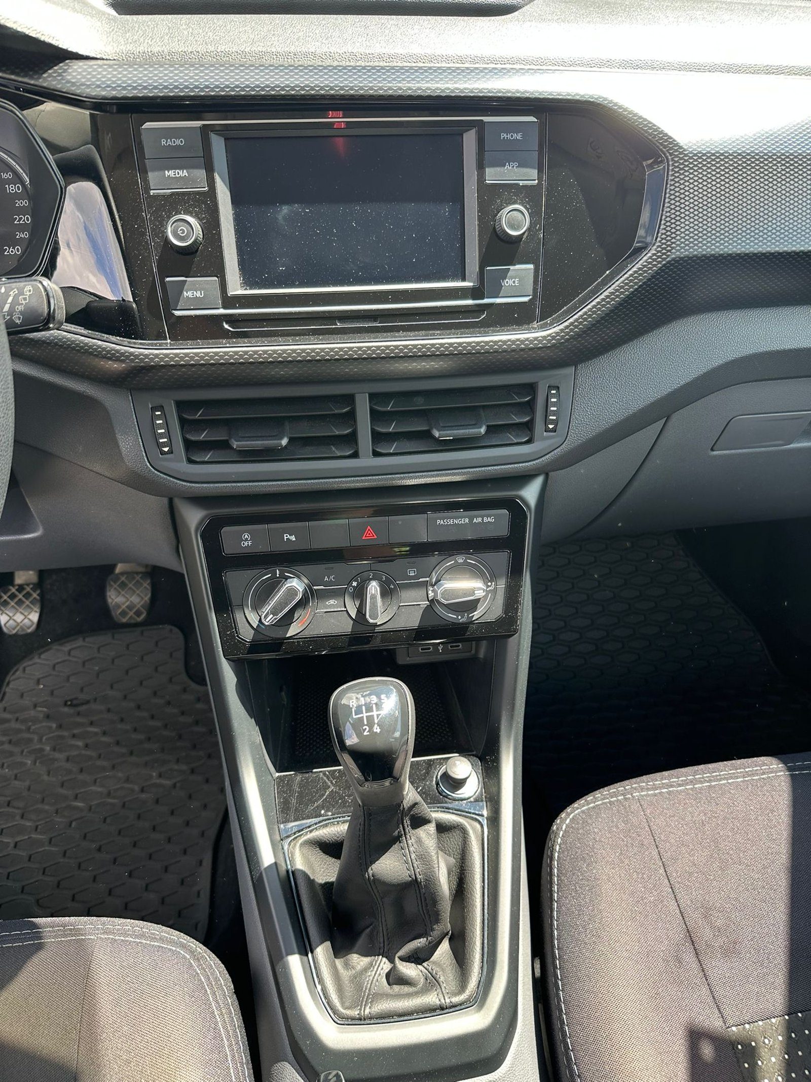 2021 Volkswagen T-Cross — fotografija 14
