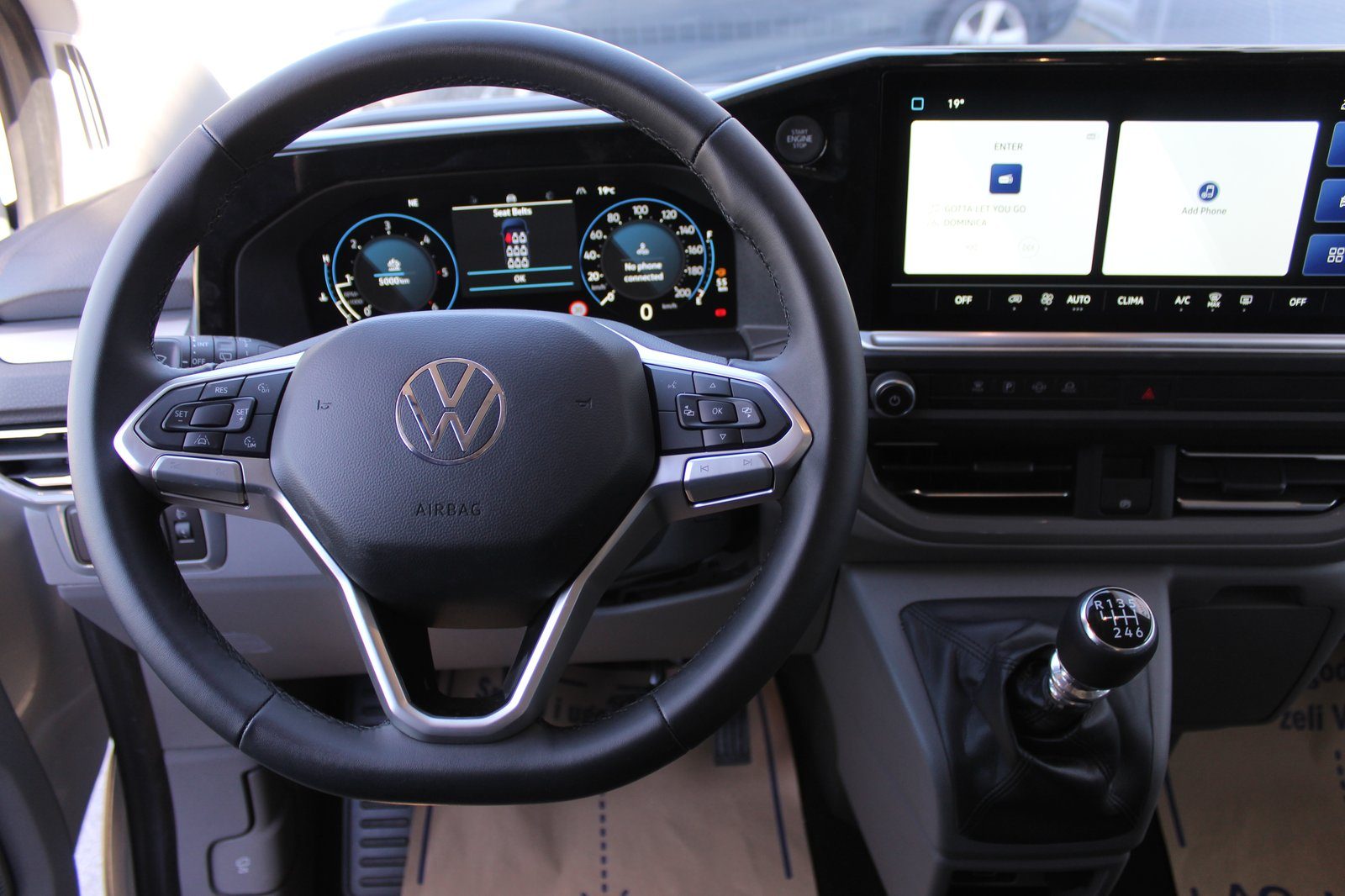2026 Volkswagen Caravelle — fotografija 10
