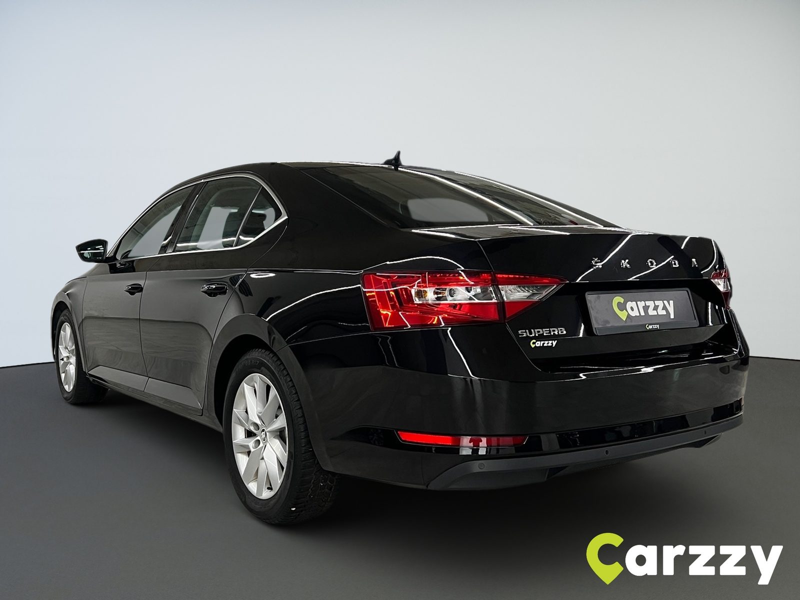 2021 Škoda Superb — fotografija 8