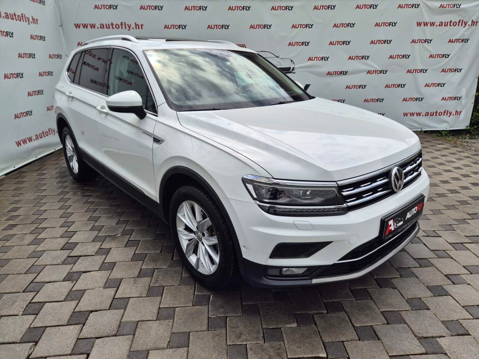 2019 Volkswagen Tiguan Highline — fotografija 10