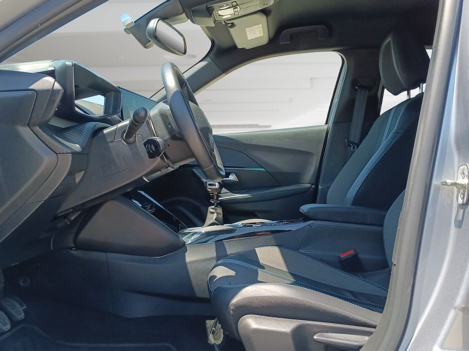 2023 Peugeot 2008 — fotografija 10