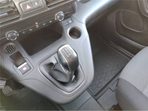 2021 Peugeot Partner — sličica 13
