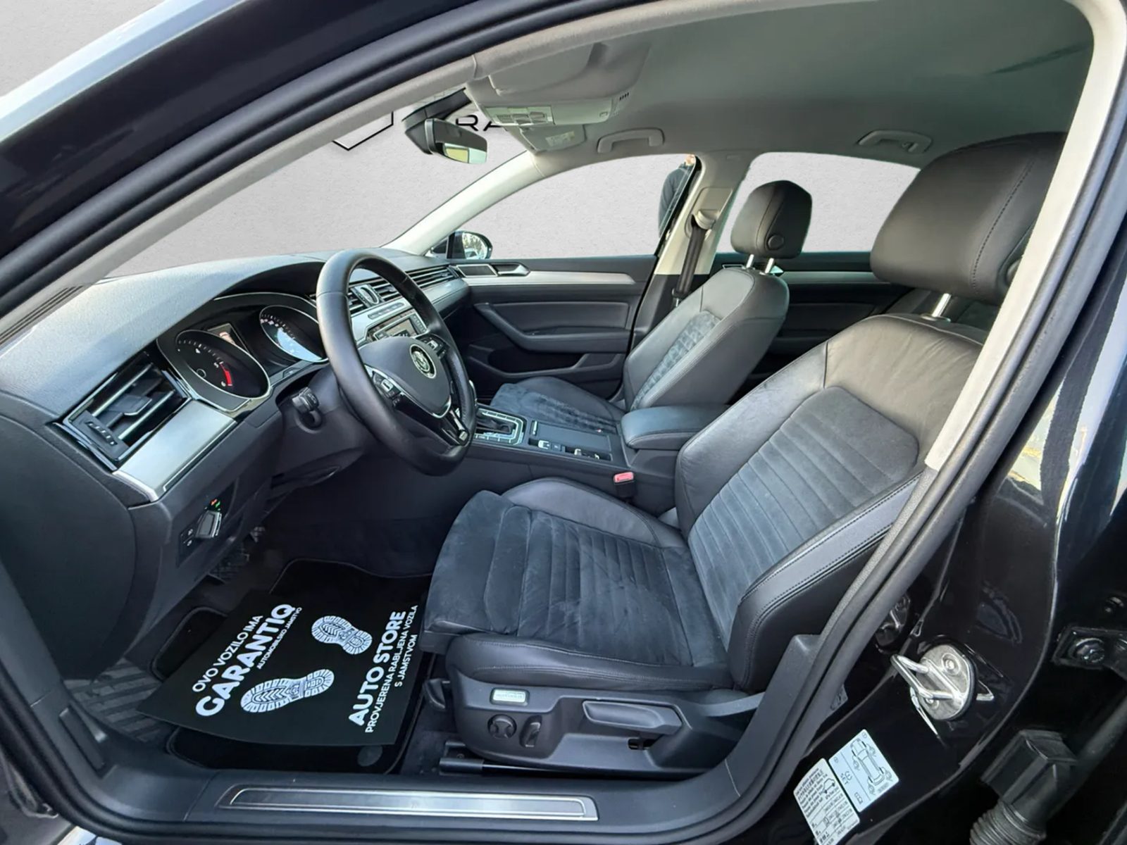 2017 Volkswagen Passat Highline — fotografija 19