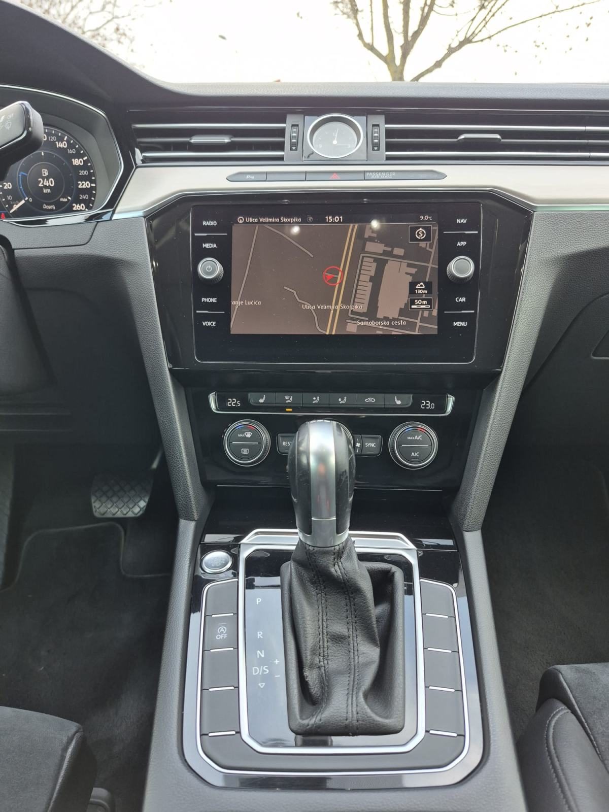 2018 Volkswagen Passat — fotografija 16