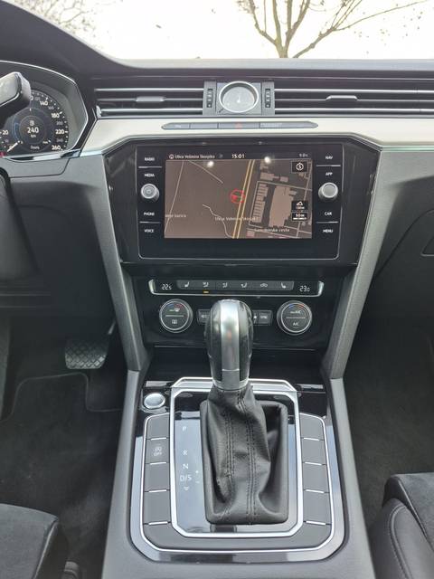 2018 Volkswagen Passat — sličica 16