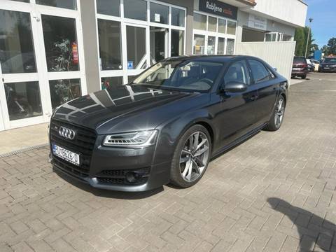 2016 Audi S8