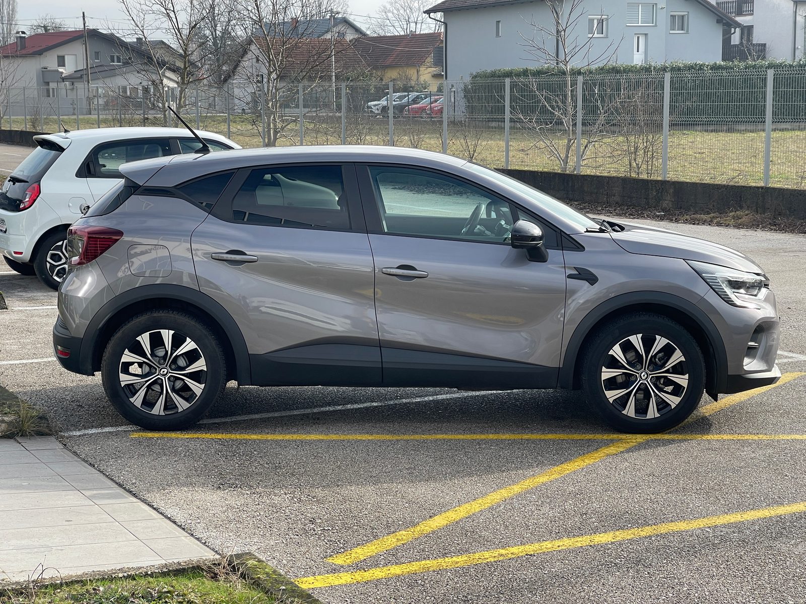 2023 Renault Captur — fotografija 5