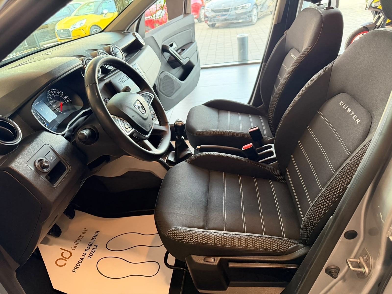 2020 Dacia Duster — fotografija 12