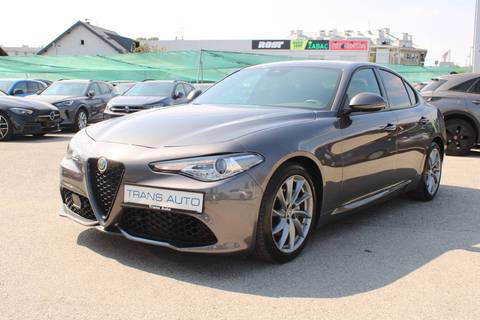 2022 Alfa Romeo Giulia