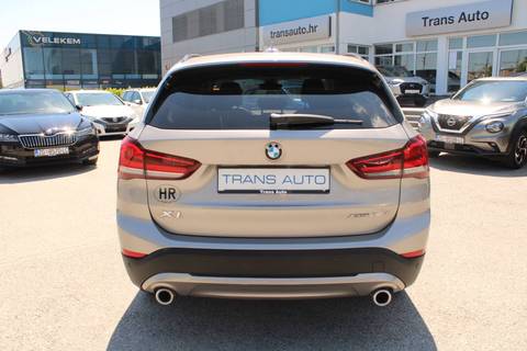 2021 BMW X1 — sličica 6
