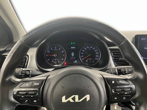 2022 Kia Stonic — sličica 16