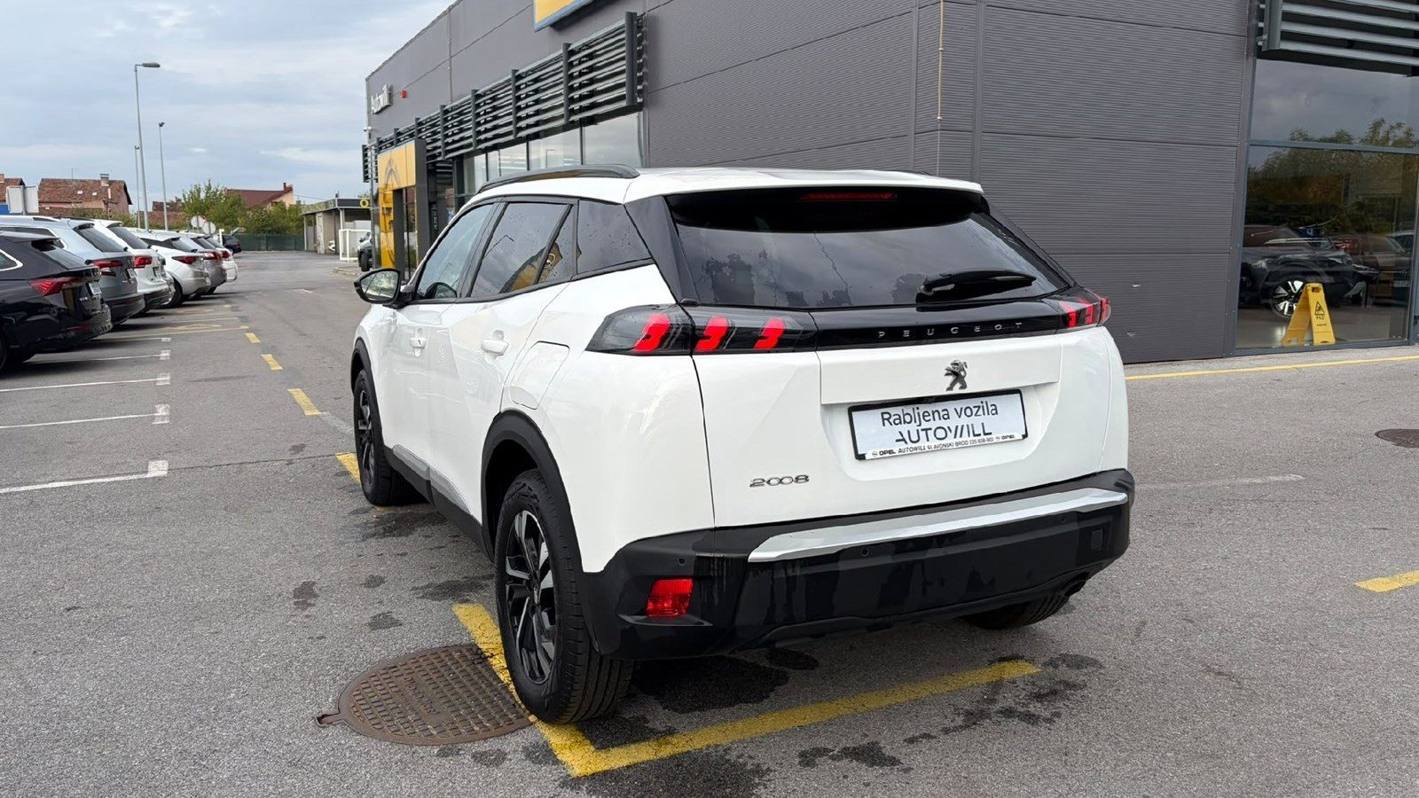 2022 Peugeot 2008 — fotografija 5