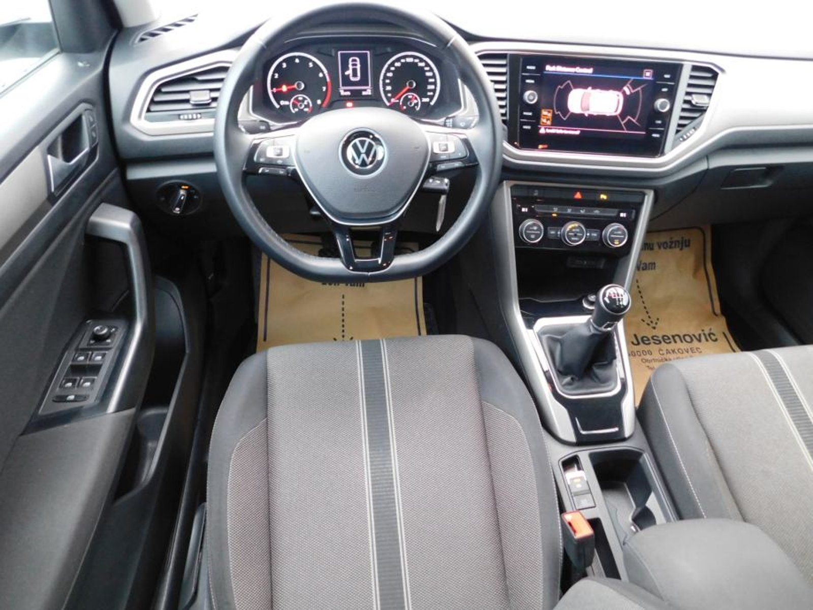 2022 Volkswagen T-Roc — fotografija 9