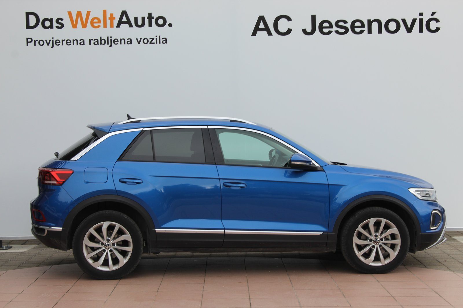 2023 Volkswagen T-Roc — fotografija 4