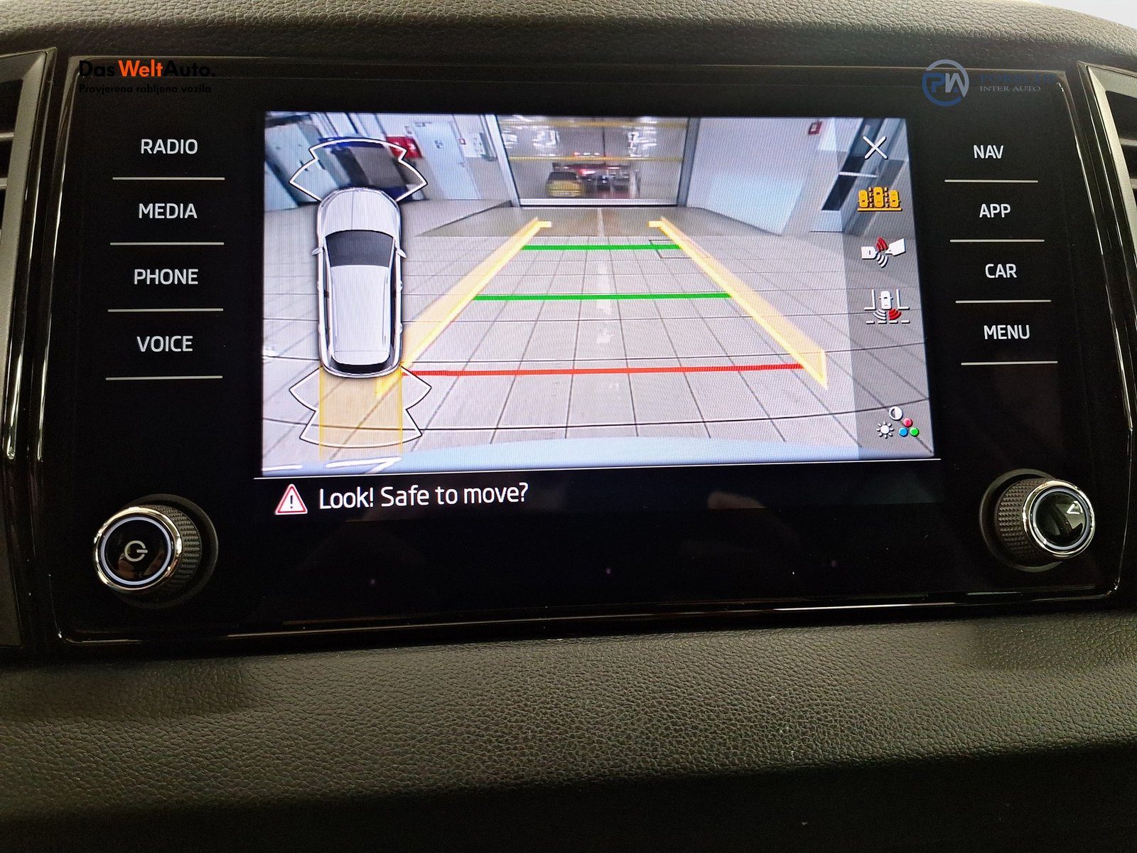 2025 Škoda Karoq — fotografija 15
