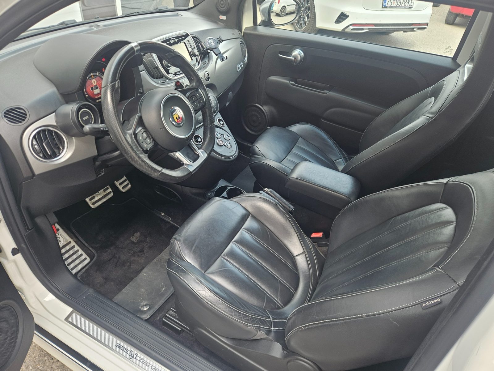 2016 Fiat 500C — fotografija 7