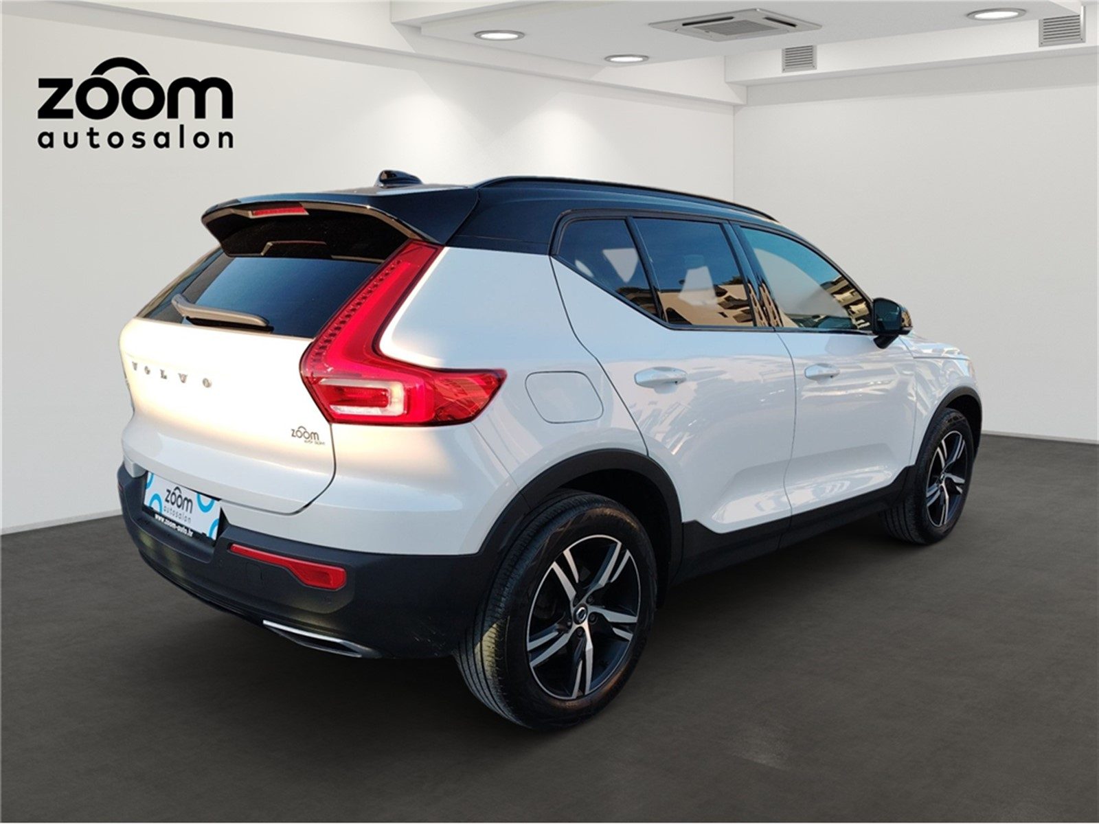 2020 Volvo XC40 — fotografija 3